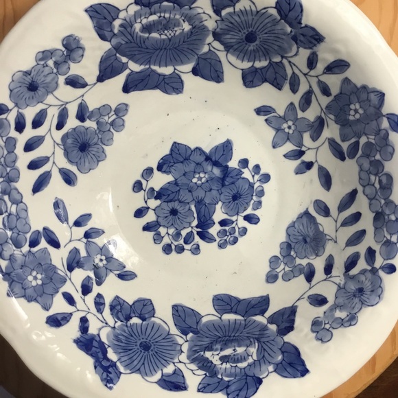 Vintage Canton Collection Blue & White Ceramic Bowl (W 12” x H 3.25”) - Picture 6 of 10